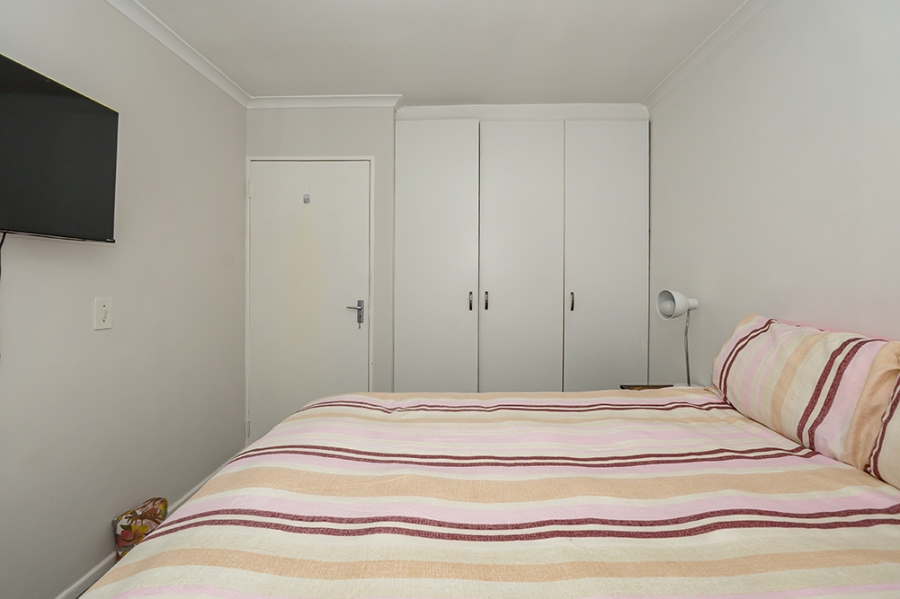 2 Bedroom Property for Sale in Thornton Western Cape